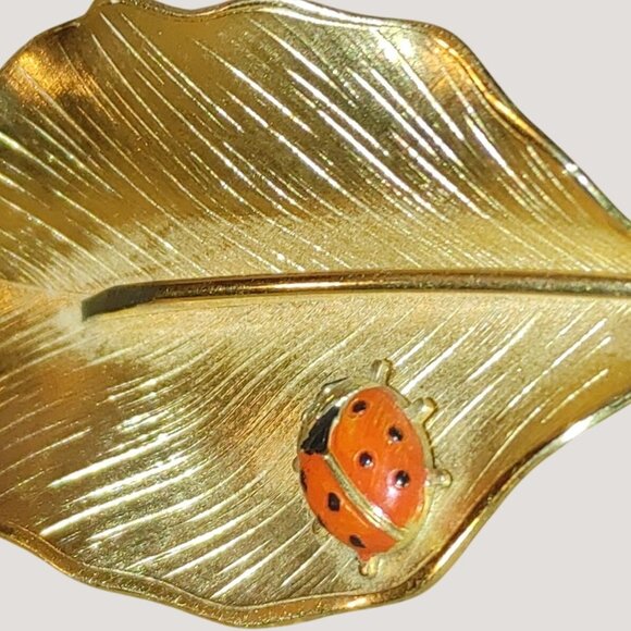 Vintage WELLS 14K Gold Filled Leaf Bug Pin Enamel Retro Ladybug Brooch Nature - Picture 3 of 11